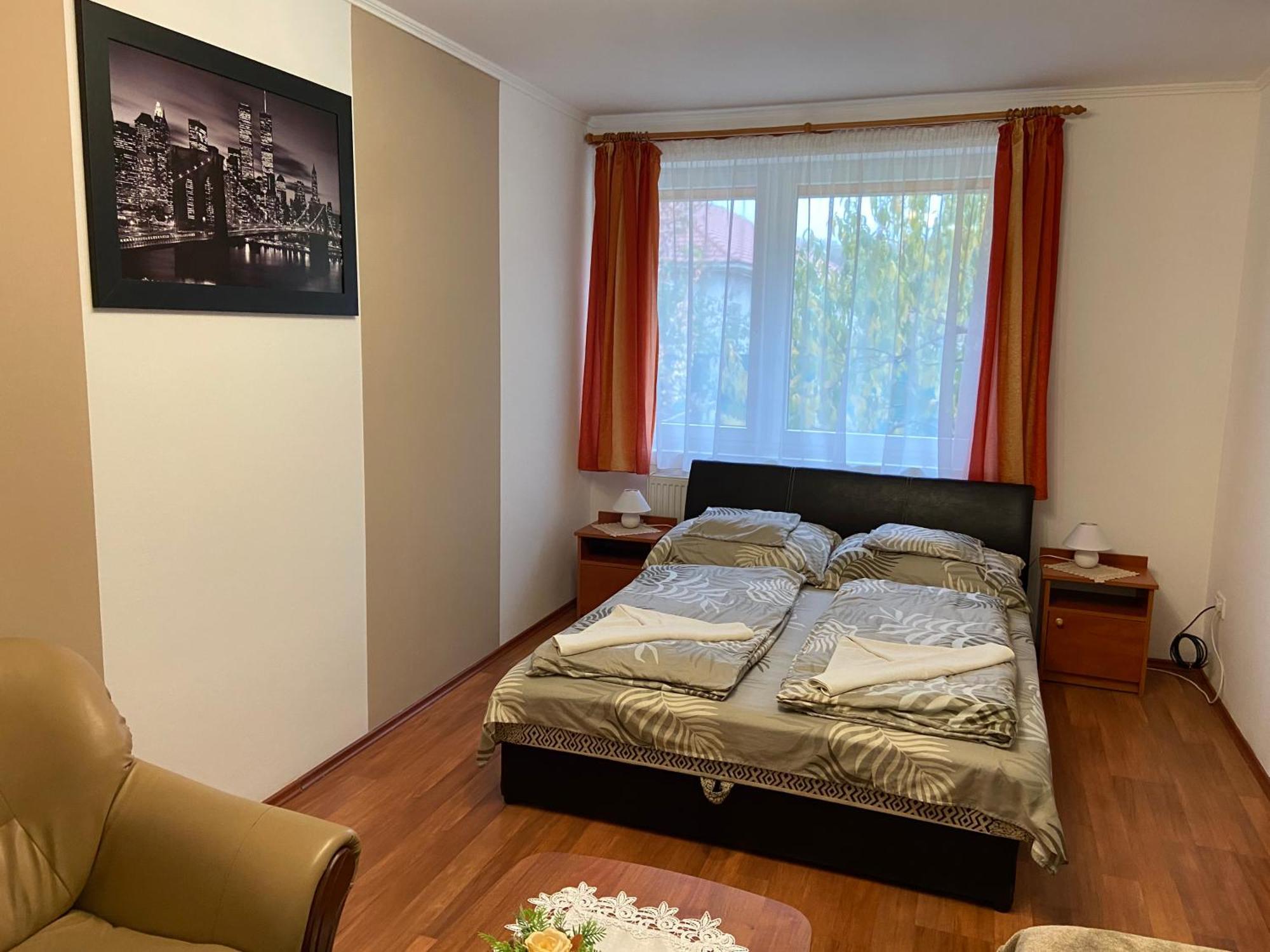 Vadrozsa Vendeghaz-Apartman Demjén Eksteriør bilde
